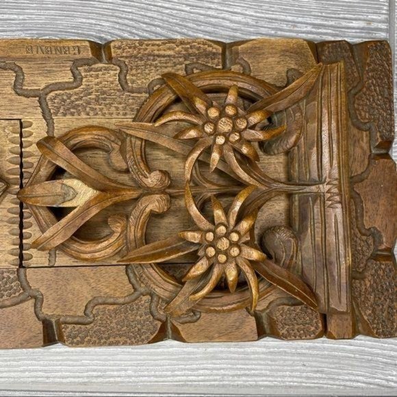 Vintage Geneve carved wood folding bookends / shelf reading floral - Picture 5 of 10